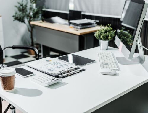 Laptop versus desktop: Care este cea mai bună alegere pentru productivitatea la birou?