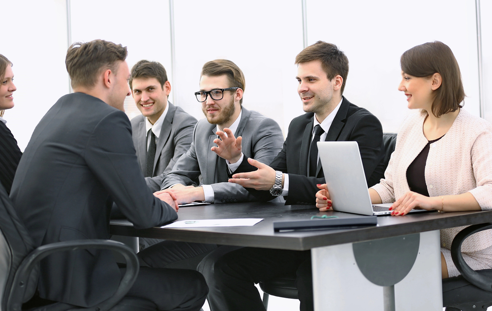 comunicare-asertiva-contact-vizual