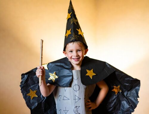 Cum să creezi costume din materiale reciclabile pentru copii: idei creative eco din hârtie și carton