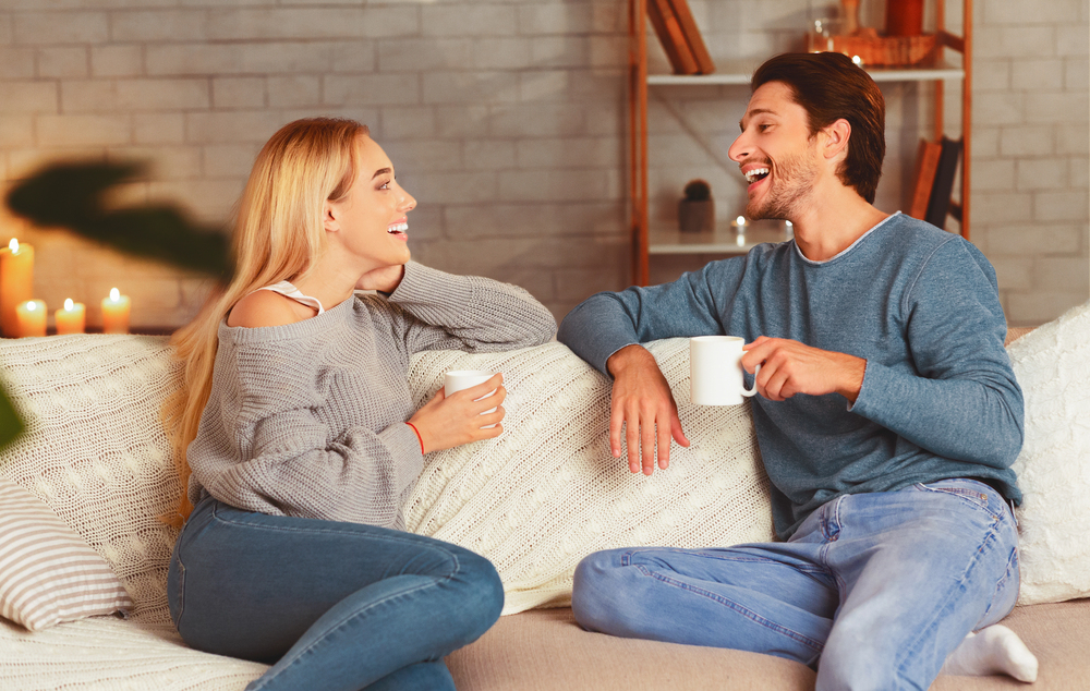 cuplu-jucand-poveste-in-lant