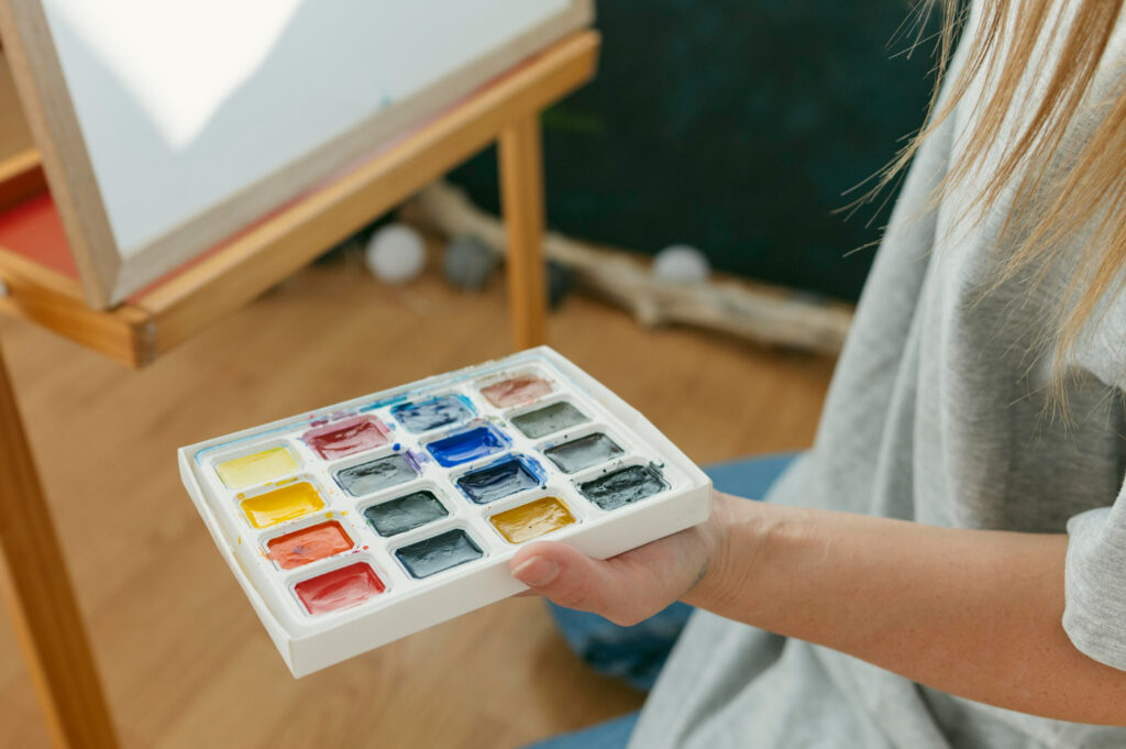 culori complementare în educație