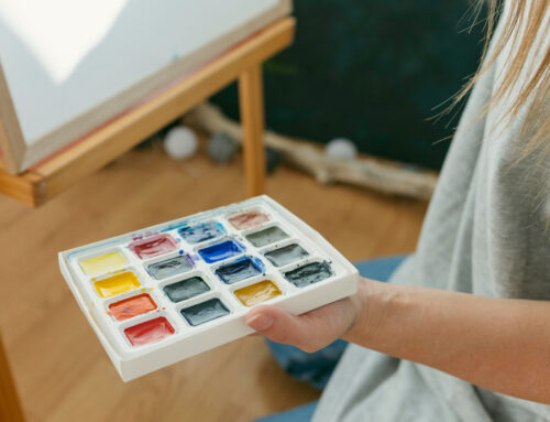 Culori complementare și cercul cromatic: Ghidul complet pentru creativi și începători