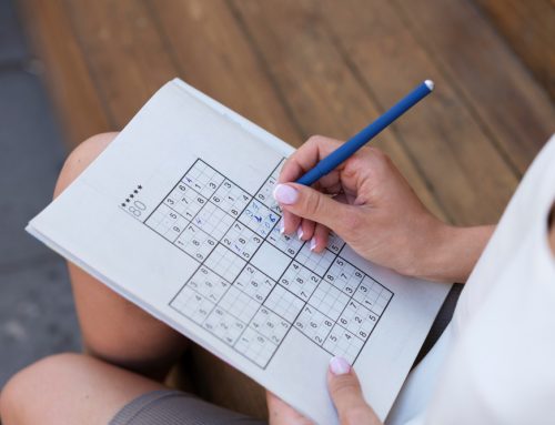 Jocuri pe hârtie pentru toate vârstele: ghid complet cu X și 0, Sudoku și jocuri de rol